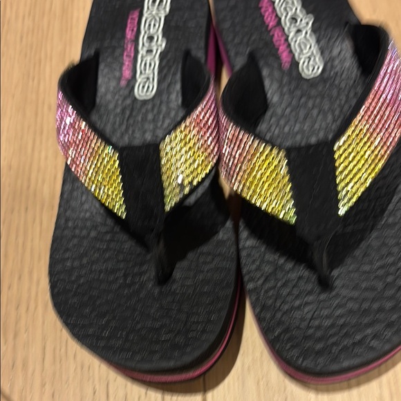 Skechers kids light up Rainbow Rhinestone Flip Flops size 1 - Picture 5 of 7